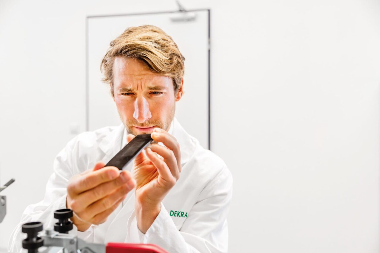 Measure surface roughness according to DIN EN ISO 4288. - k-labor
